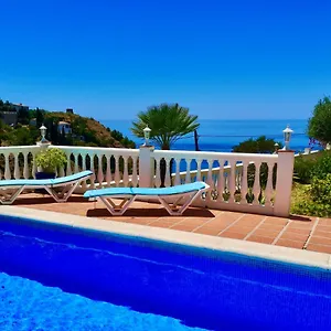 House In A Cove Villa